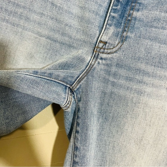 Talbots Flawless Girlfriend Light Wash Jeans SZ 4 Cotton - Picture 4 of 9
